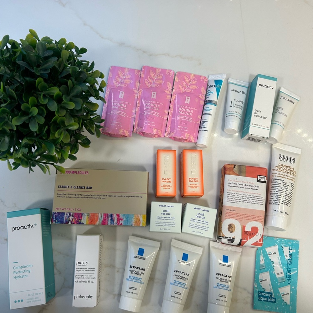 Acne Skincare Bundle - 20 High-end items